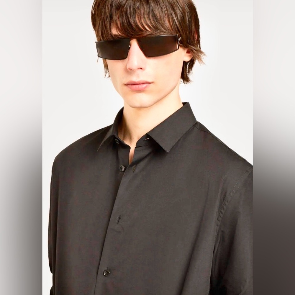 Saint Laurent unisex Black cutout sides, no scratches new in case. - Picture 7 of 13